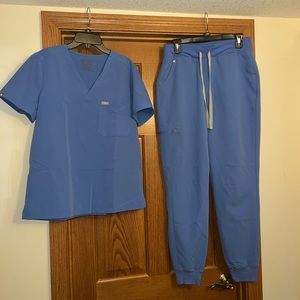 FIGS High-Waisted Zamora Scrub Set in Ceil